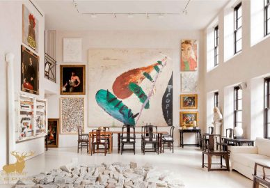 usage of pictures and paintings in your living room